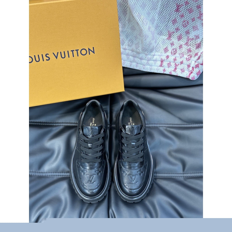 l**is V*t*n sneakers
